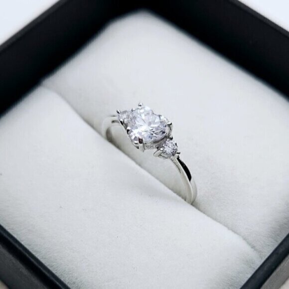 Sterling Silver 925 CZ Heart-Shaped Anniversary Ring Engraved I LOVE YOU - Picture 3 of 11